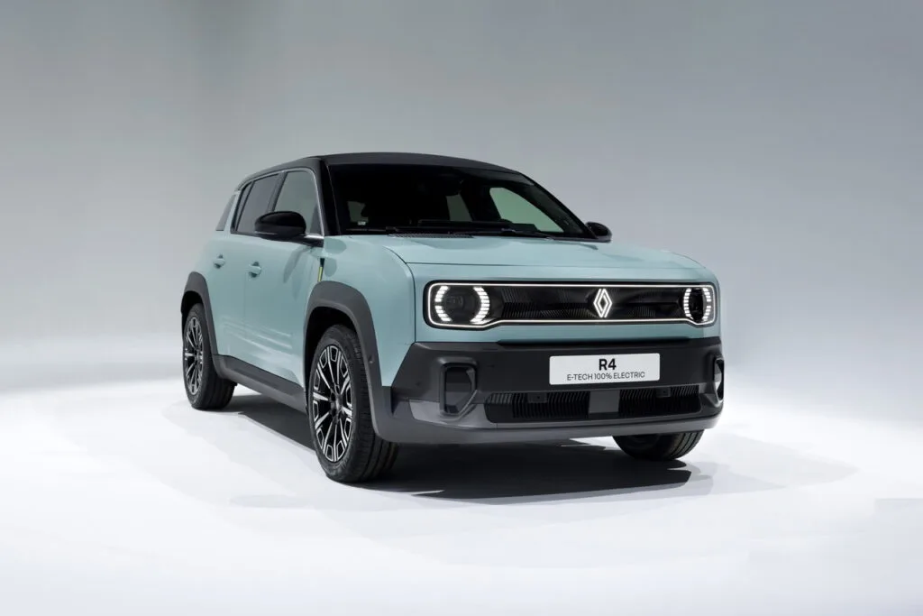 Renault-4-2025