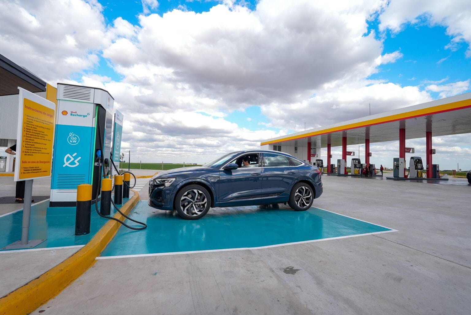 CARGA DE AUTO ELECTRICO EN ARGENTINA