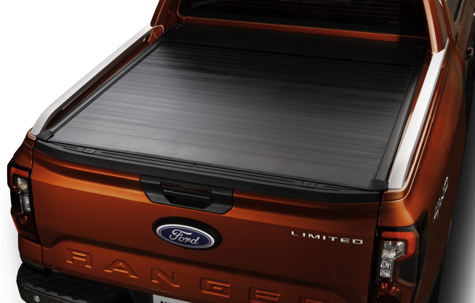 Cobertores plásticos para pickups: Más allá de lo estético podés ahorrar unos pesos en combustible cobertor camioneta 4x4