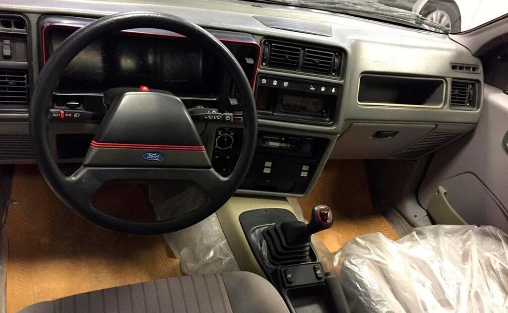 ford sierra xr4 interior
