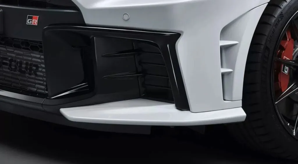 El Toyota Yaris GR se renueva: nuevo motor 1.6 y freno de mano tipo rally 2 toyota yaris gr 2026