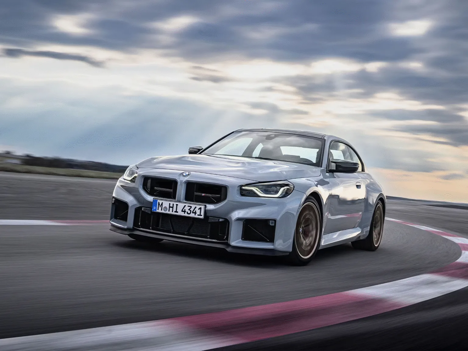 BMW M2 CS: La evolución desquiciada del pequeño M BMW M2 CS 2025