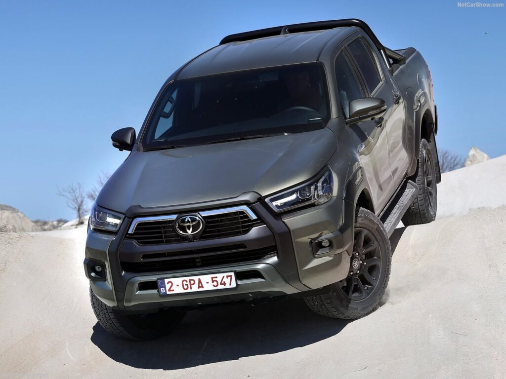 Toyota Hilux Hybrid 48V 2025