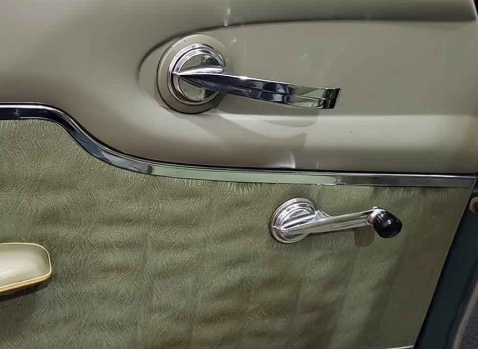 levantavidrios antiguo