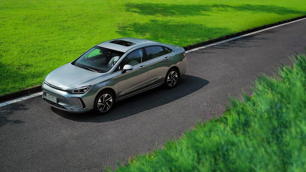 autos electricos argentina Baic EU 5