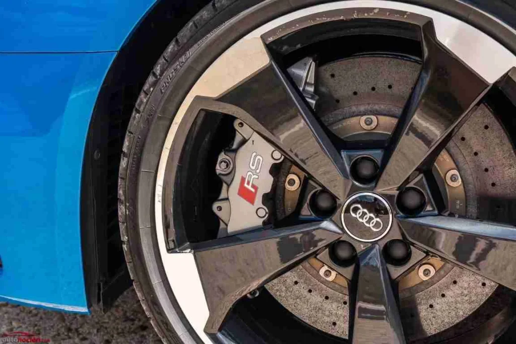 Por qué el peso se convirtió en el gran enemigo del auto moderno 1 llantas con discos ventilados