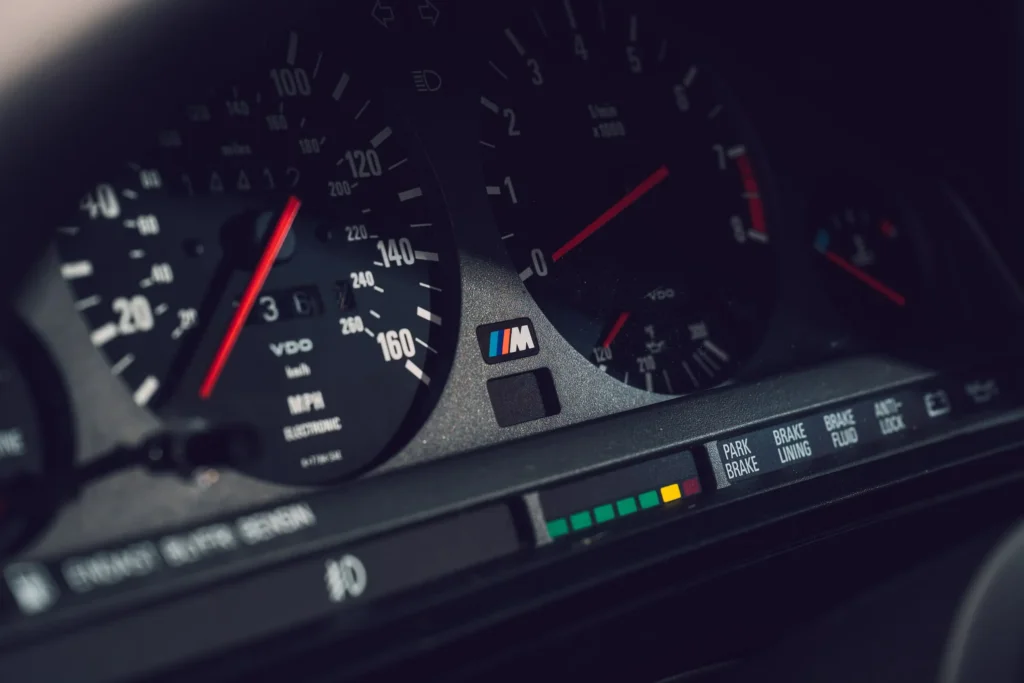 BMW M3 E30: 40 años después, sigue teniendo razón 4 autozoom