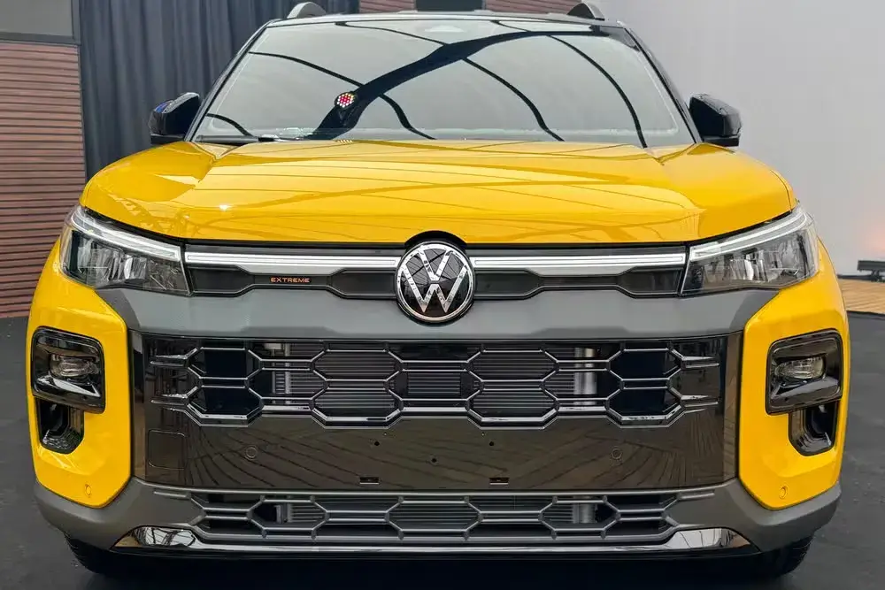 Volkswagen Tukan: asi es el diseño final de la pickup que se estrena en Brasil este año 3 Vw tukan extreme frente