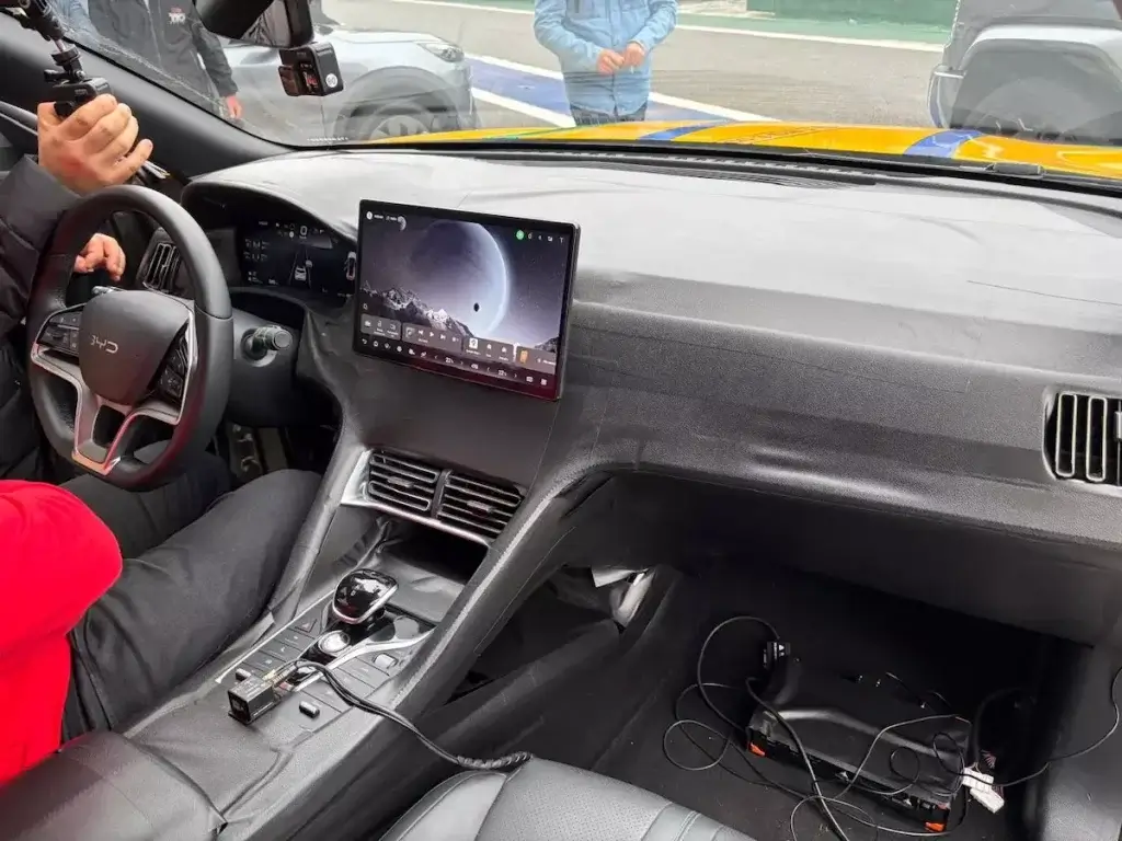 BYD Mako es la nueva pickup mediana que viene a competir con la Fiat Toro, la RAM Rampage y la Ford Maverick 4 byd mako interior camuflado