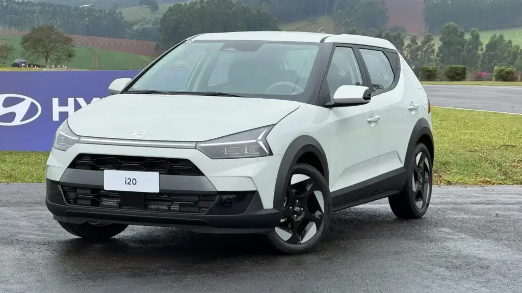 Hyundai-i20-2027 de costado