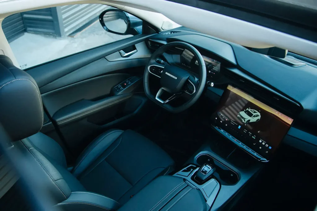 KAIYI-X7-HYBRID-interior
