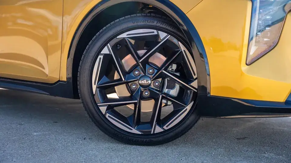 kia k4 llantas 18 pulgadas