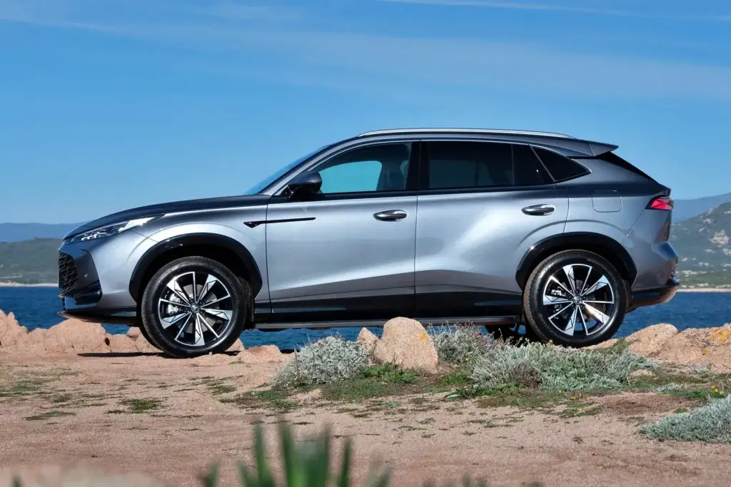 MG ya ofrece el SUV HS Hybrid+por USD 33.900 1 MG HS Hybrid+ dimensiones